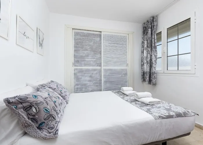 2br Arenas House - Terrace & Pool شقة