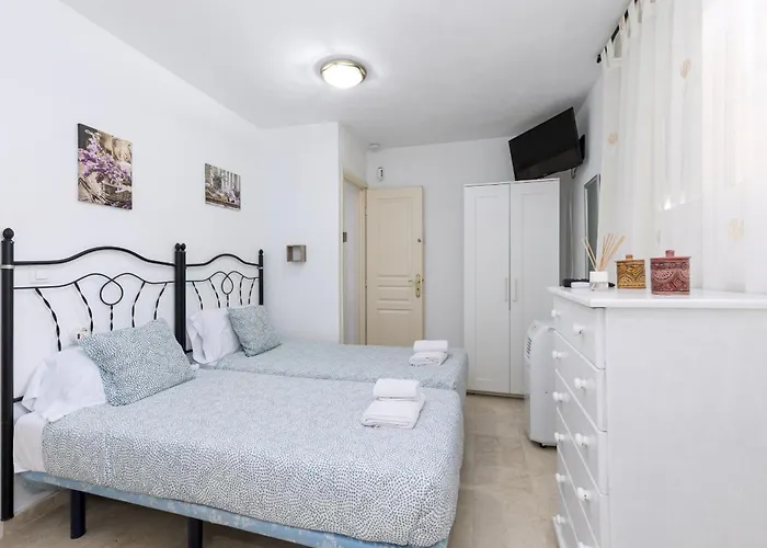 2br Arenas House - Terrace & Pool