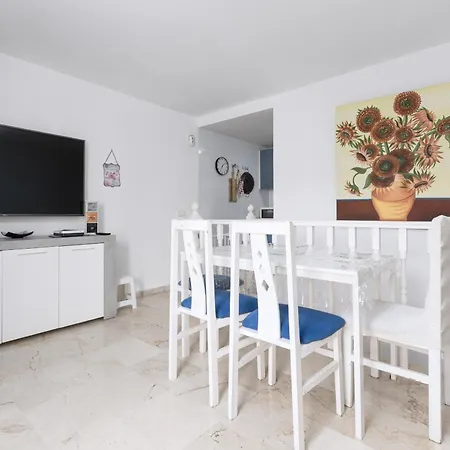 2br Arenas House - Terrace & Pool דירה *