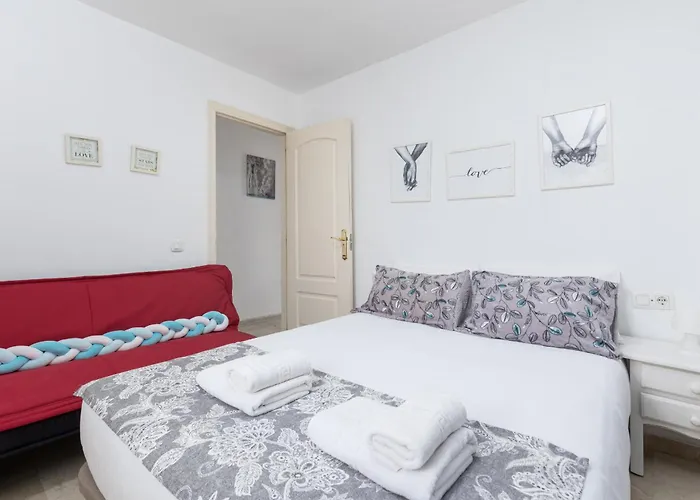 Διαμέρισμα 2br Arenas House - Terrace & Pool